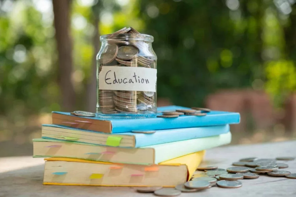 Education cost in UK, USA, Canada, Australia, new Zealand